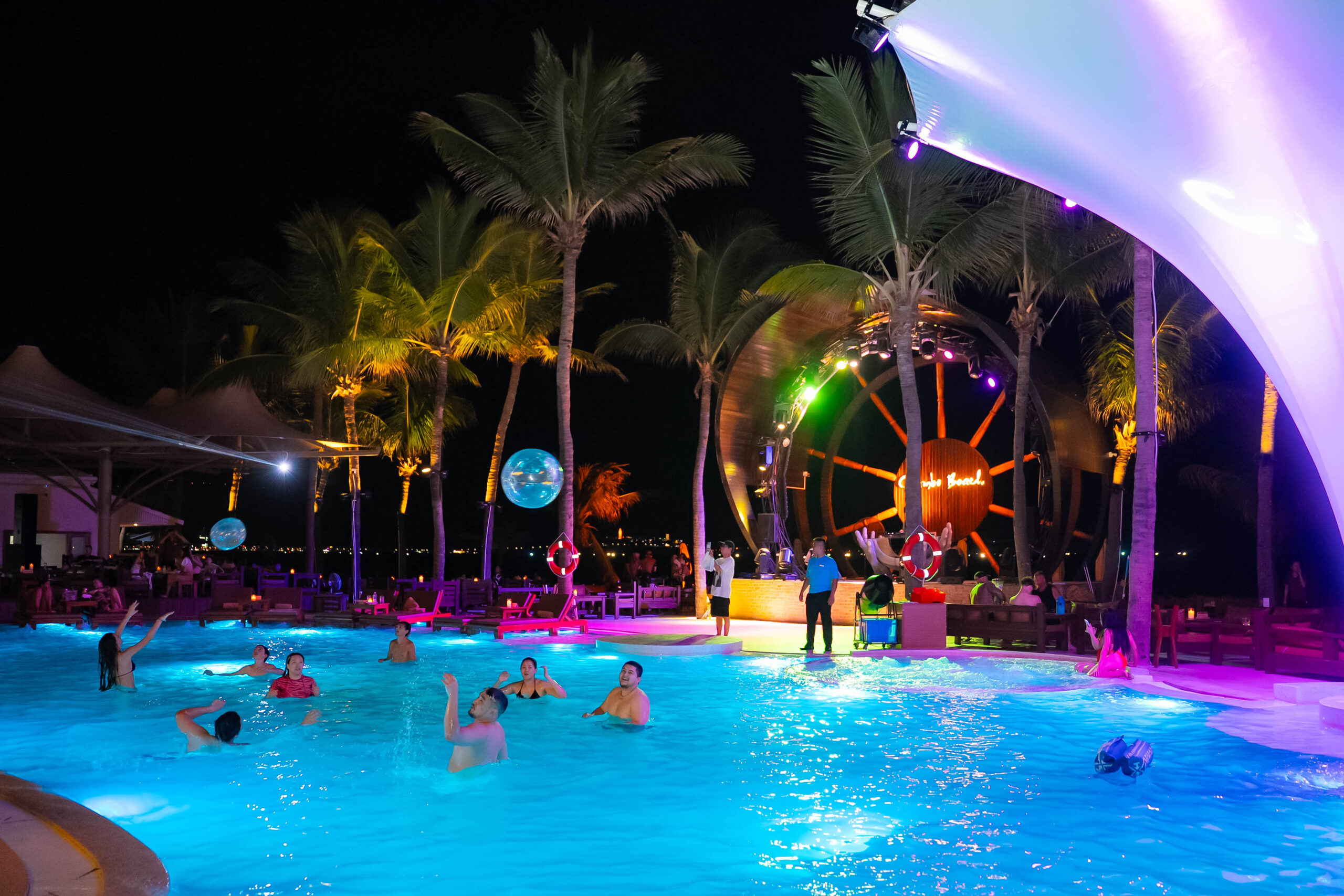 beach club Đà Nẵng